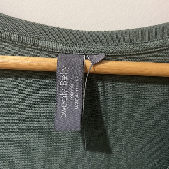 NEW • Sweaty Betty • Take It Easy Jumpsuit Short Sleeves Cinched Waist Green Sm - Picture 6 of 6